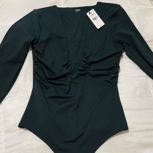 EXPRESS BODY CONTOUR HIGH COMPRESSION V NECK BODYSUIT - Picture 2 of 6